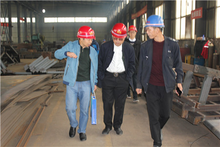 熱烈歡迎：三門(mén)峽公鐵大橋項(xiàng)目部到偉志鋼模板廠家參觀考察