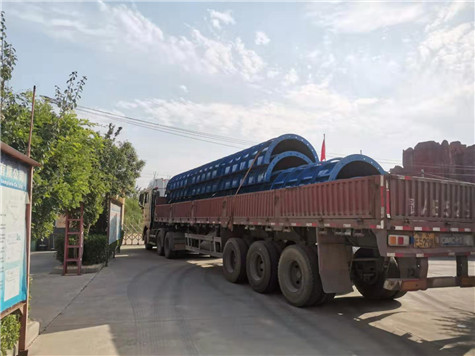 發往河南滎陽的圓柱鋼模板