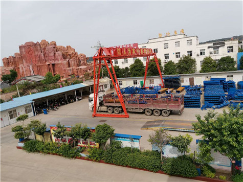 河南駐馬店工程局定購的20米箱梁鋼模板發貨中