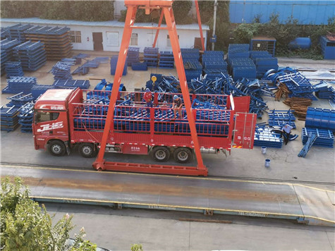 蓋梁鋼模板發往河南三門峽施工現場