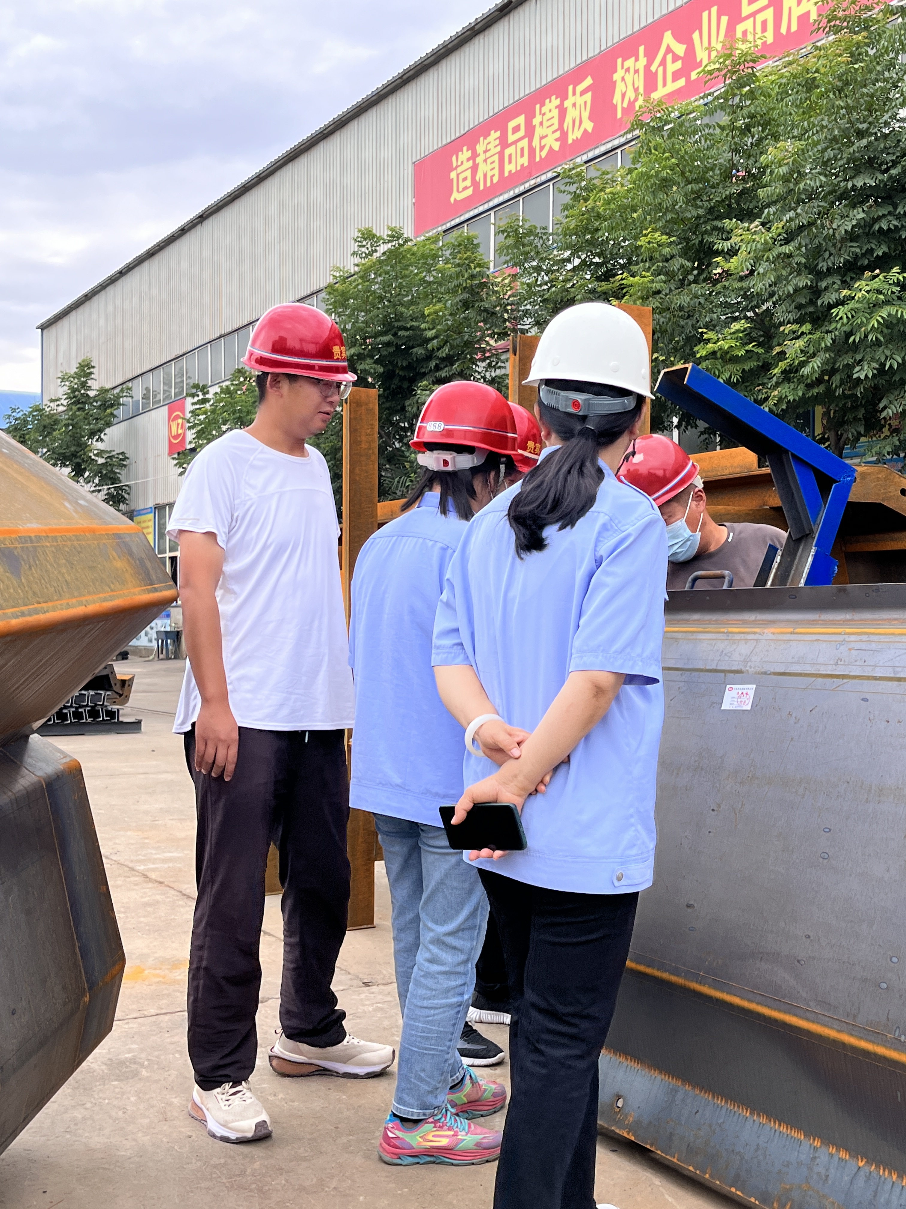 熱烈歡迎陽新各位客戶到訪偉志模板驗貨