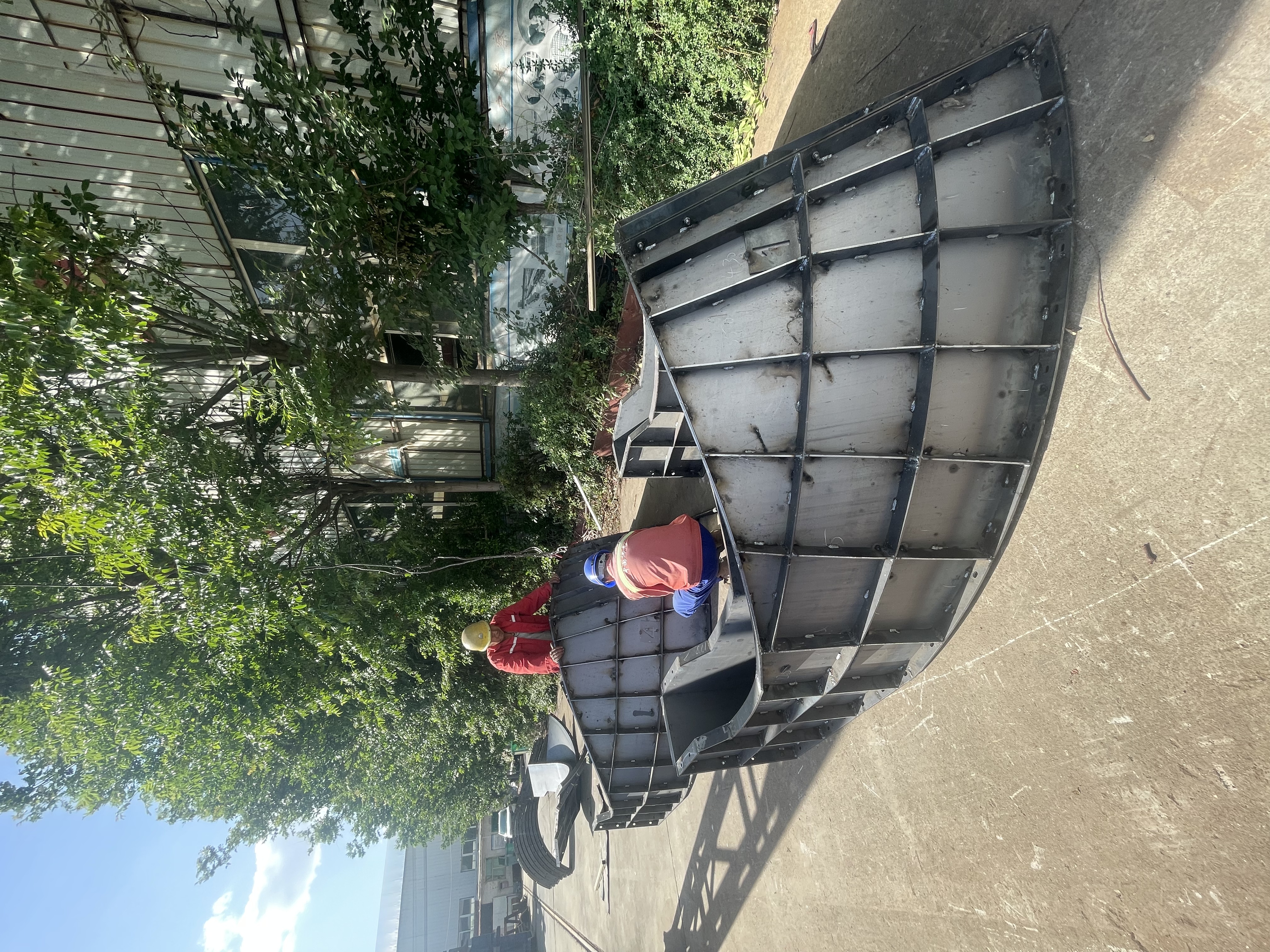 準確澆筑 品質標桿——偉志鋼模板收費島專用鋼模板